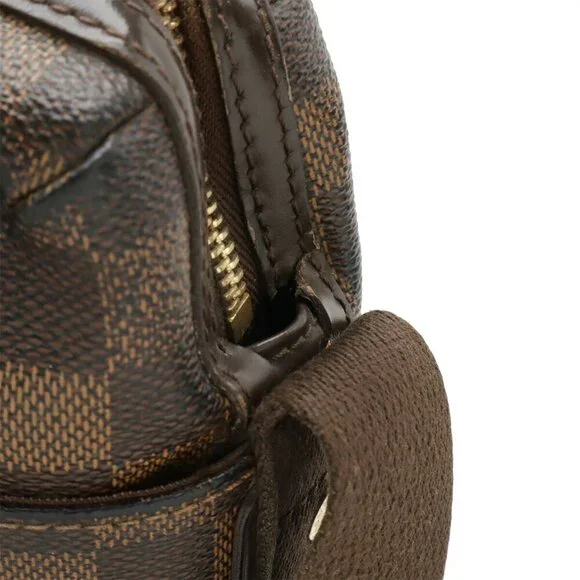 LOUIS VUITTON Brown Damier Trotter Shoulder Bag - Picture 6 of 10